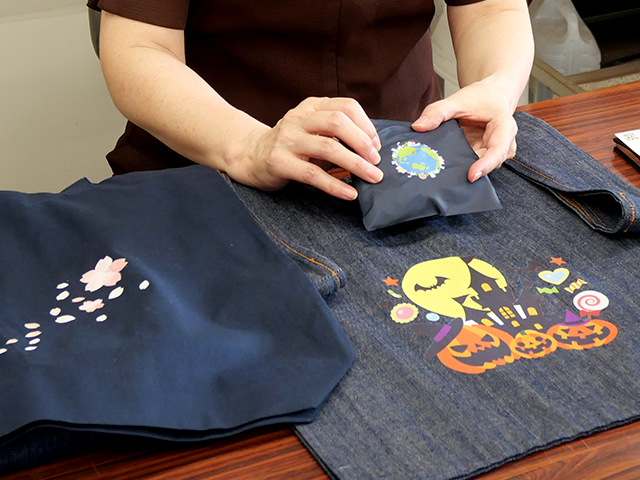 社内印刷・刺繍・包装するものは、自分たちの手で検査・検品しています